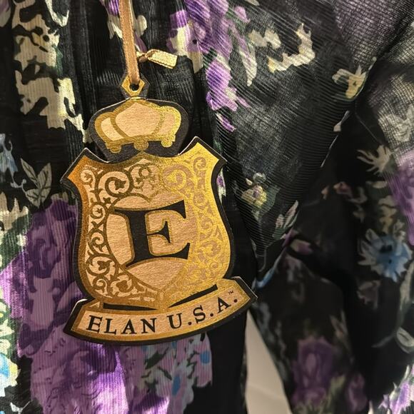 ELAN USA NWT Floral On/ Off shoulder Top with adjustable upper strap. - Picture 5 of 9